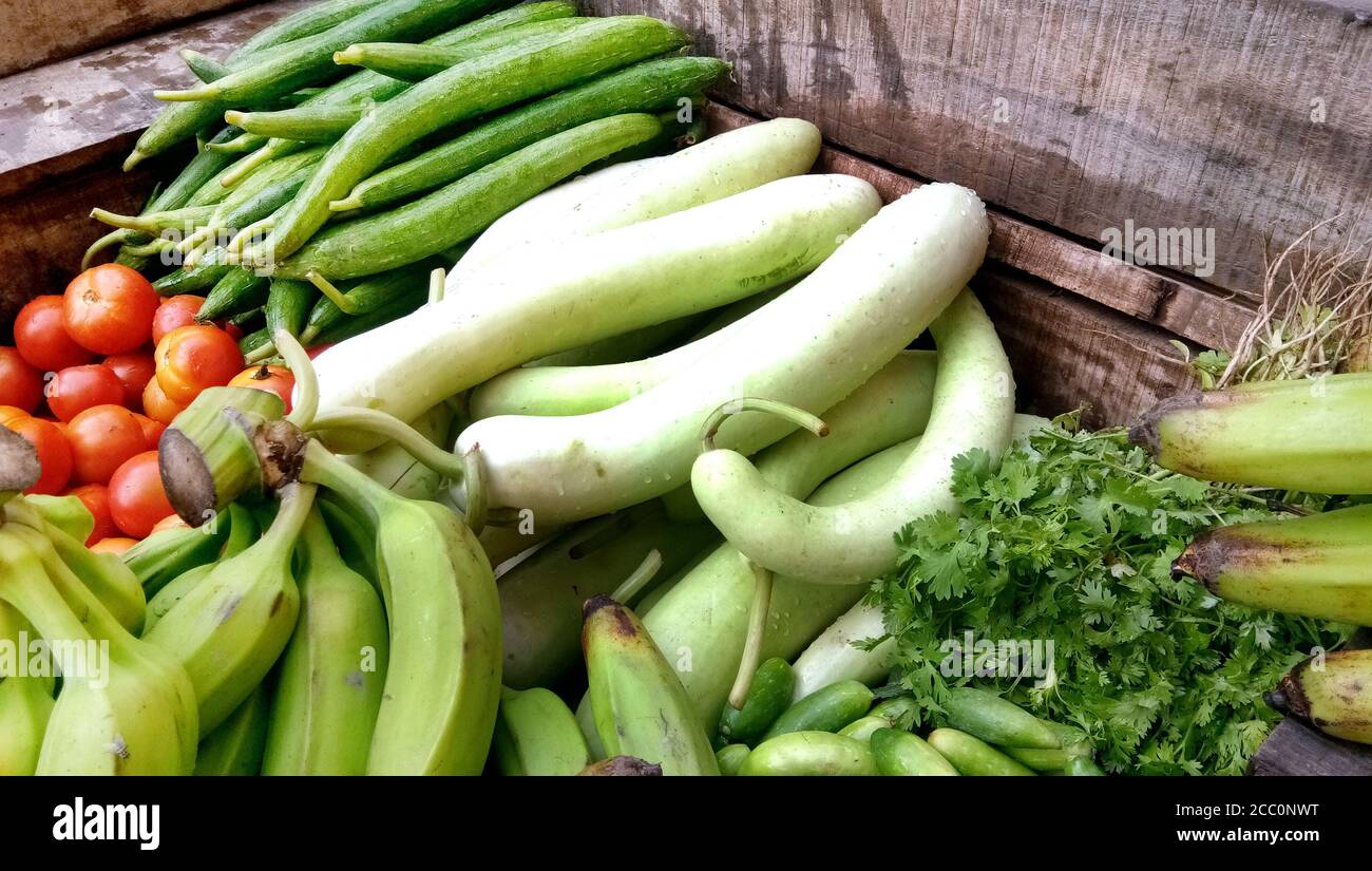 List of vegetables | Root, Leafy \u0026 Cruciferous | Britannica, image size:1300x825