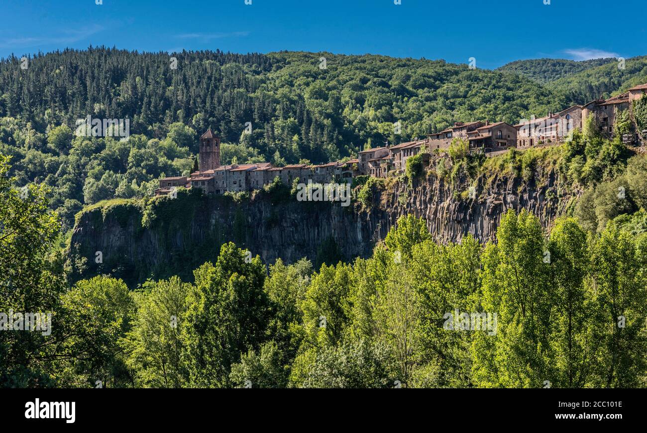 Castelfollit de la Roca, Catalonia, Spain Stock Photo - Alamy
