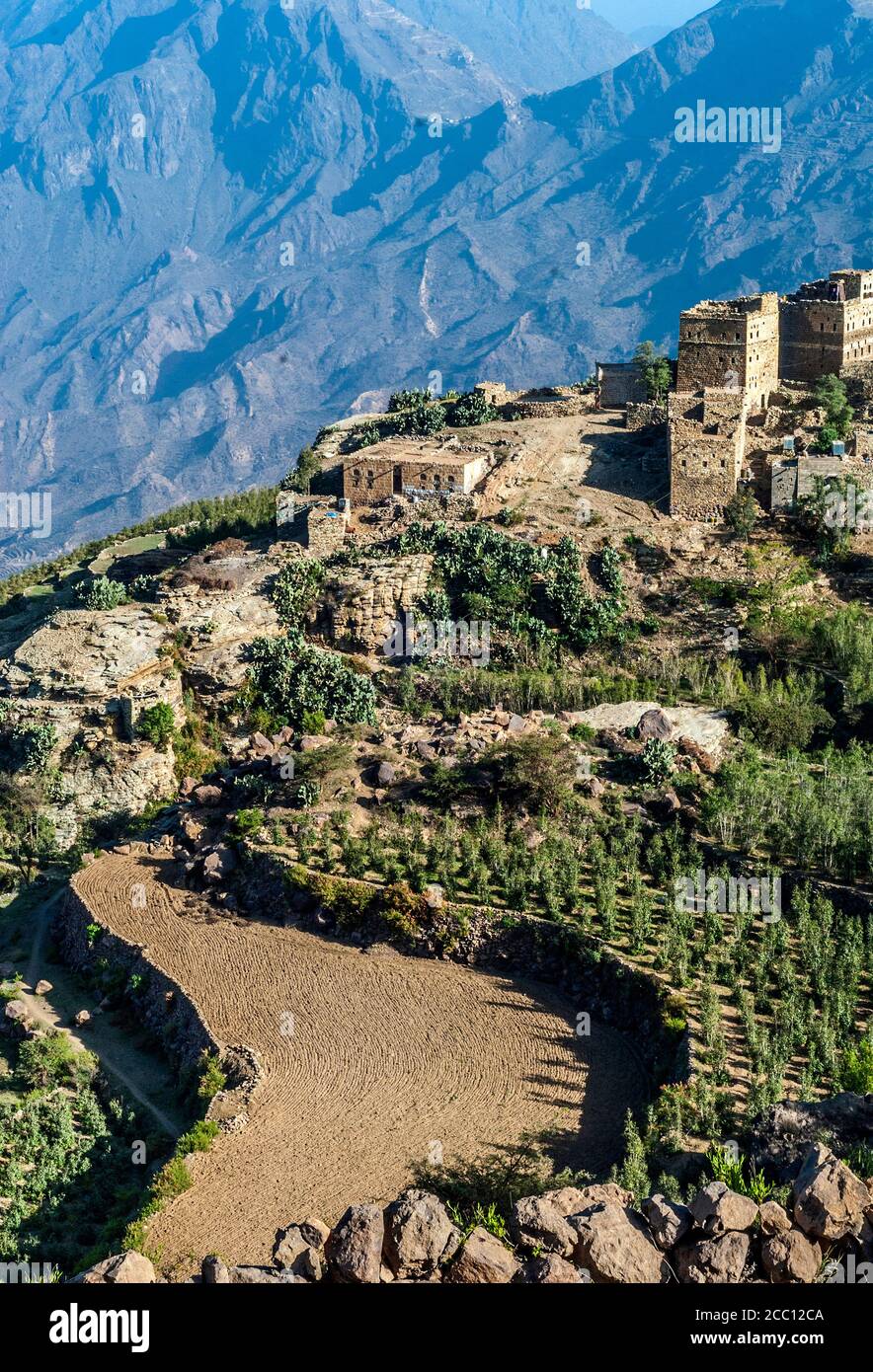 Middle East, Yemen, Center West, Jebel Harraz region (UNESCO World Heritage Tentative list), village and terrace cultivation (shooting 03/2007) Stock Photo