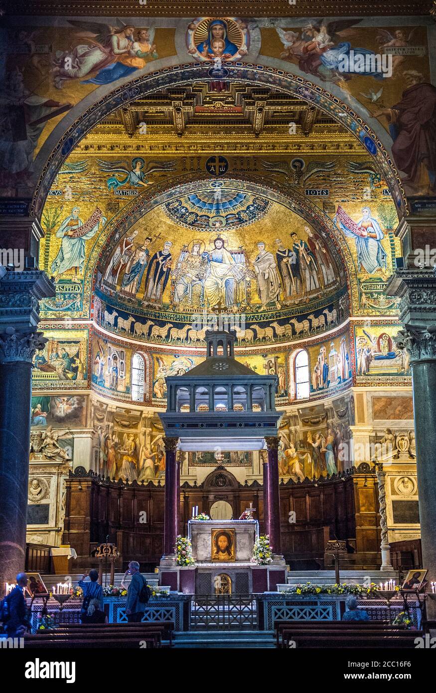 Italy, Rome, Trastevere district, Santa Maria in Trastevere church, frescoes of the apse (12th century, by the Dominiquin and Cavallini) to the glory Stock Photo