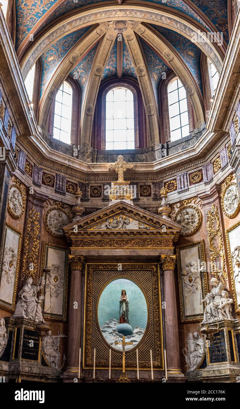France, Center-Val de Loire, Loir et Cher, Blois, choir of the church of Saint Vincent de Paul (17th century) by Gaspard d'Imbert Stock Photo