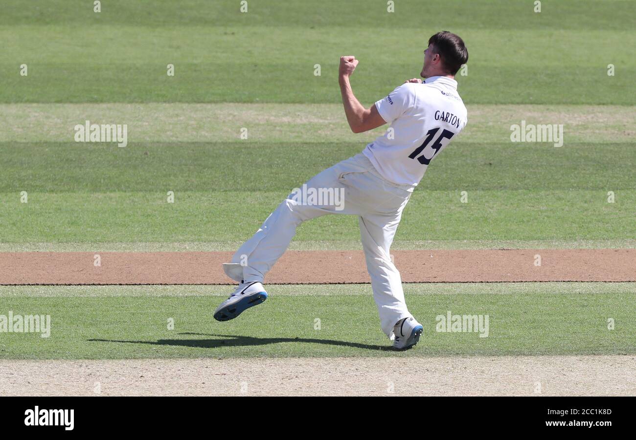 George Cook England George cook celebrates his hi-res stock photography and images - Alamy