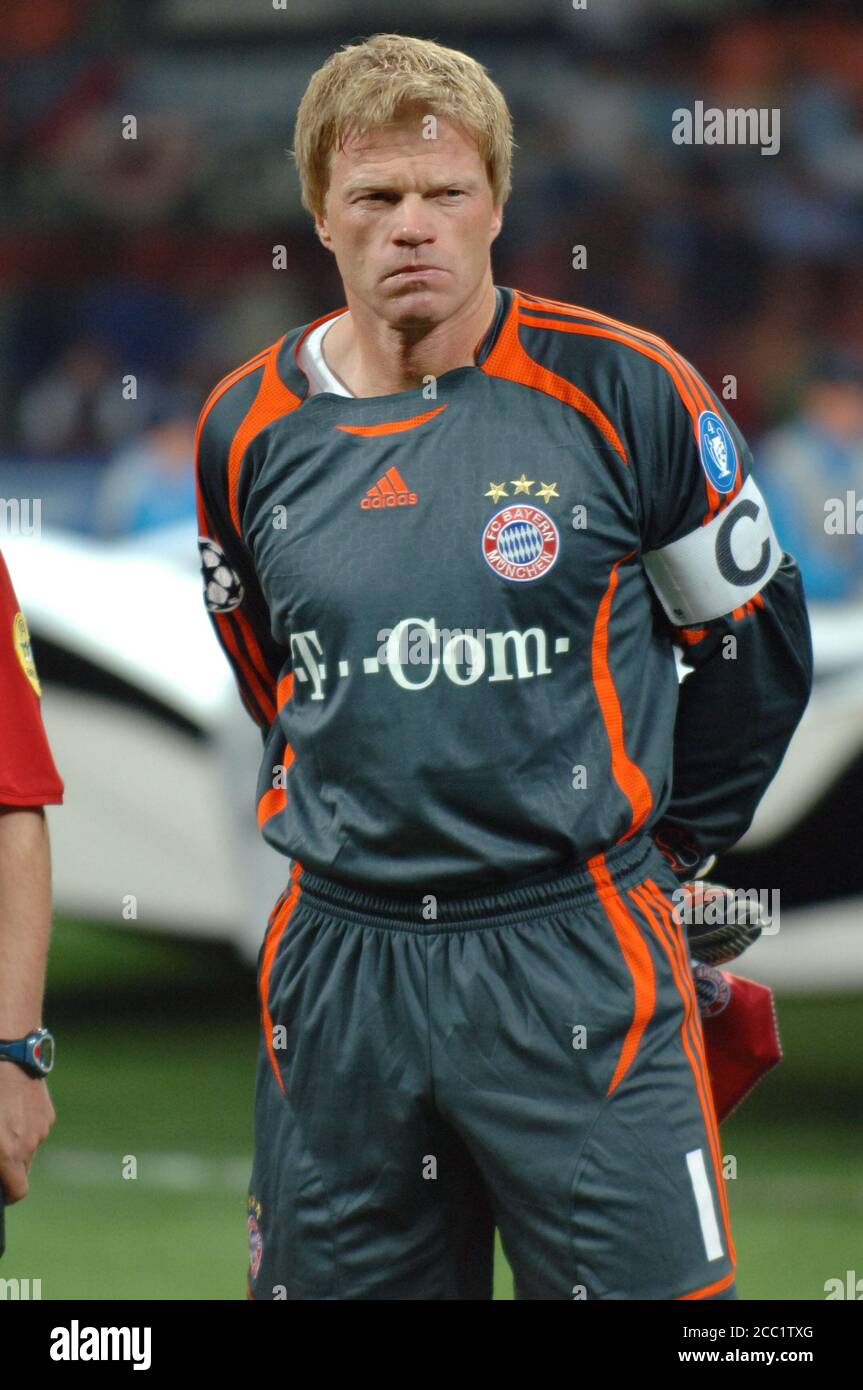 Milan Italy, 27 September 2006," G.Meazza" Stadium, UEFA Champions League  2006/2007 ,FC Inter - FC Bayern Monaco : Bayern goalkeeper Oliver Kahn  during the match Stock Photo - Alamy