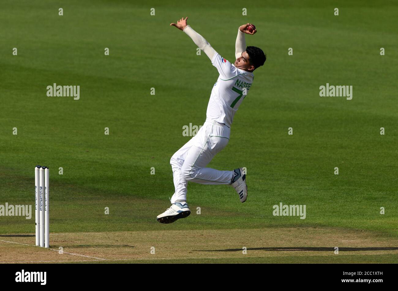 Pakistan's Naseem Shah bowling during day five of the Second Test match at the Ageas Bowl, Southampton. Stock Photo