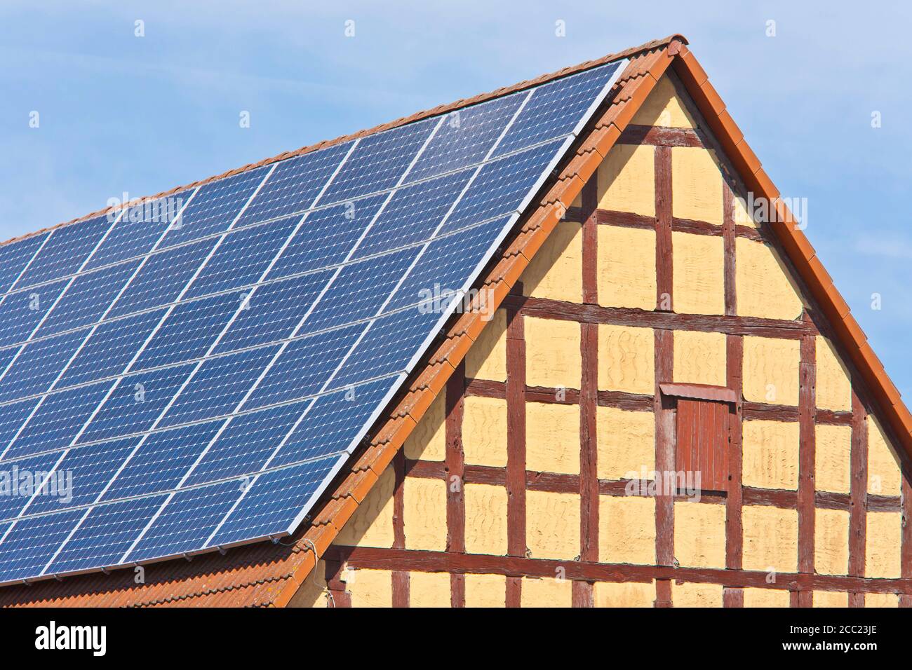 View of solar panels on roof of barn hires stock photography and