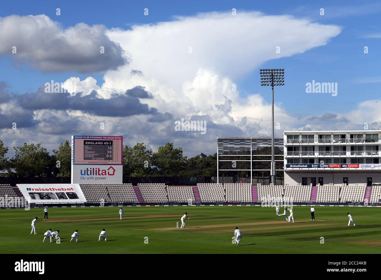 General view of the action on the pitch as Pakistan's Naseem Shah bowls to England's Dom Sibley during day five of the Second Test match at the Ageas Bowl, Southampton. Stock Photo