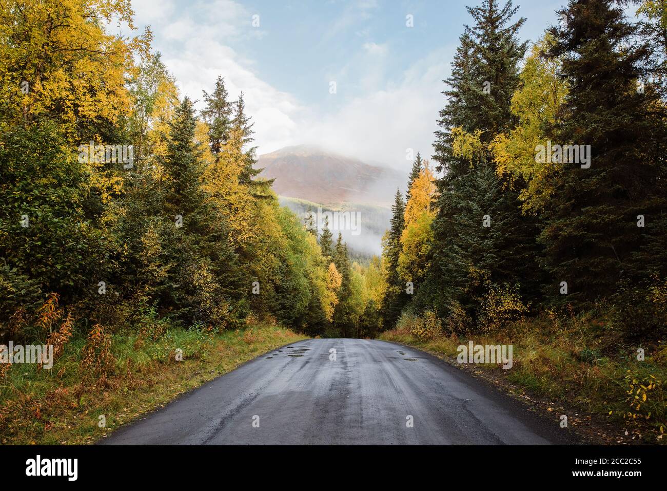 Alaska fall landscape horizon hi-res stock photography and images - Alamy