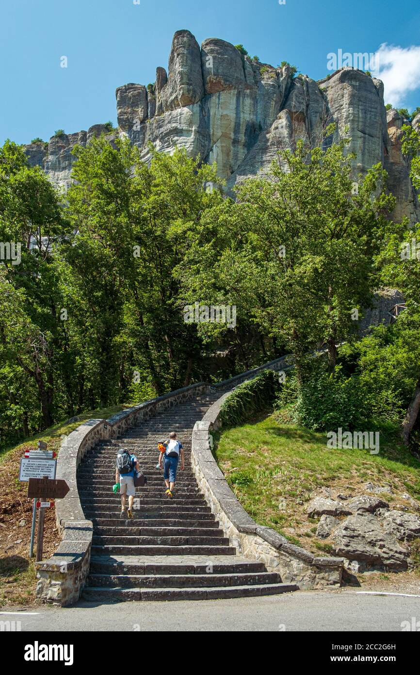 The start of the path to climb to the top of the Pietra di Bismantova (Bismantova's Stone). Castelnovo ne Monti, Reggio Emilia Province, Emilia-Romagn Stock Photo