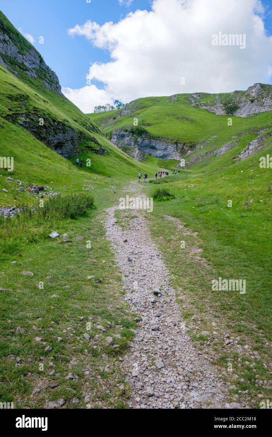 the-limestone-way-through-cave-dale-castleton-in-the-derbyshire-peak