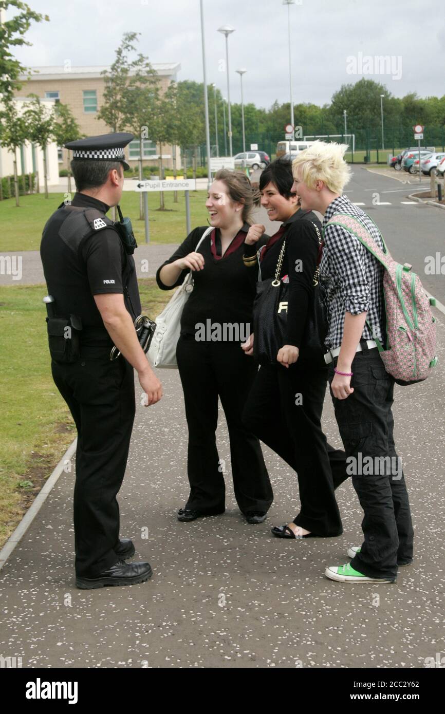 Police uk talking to teenagers hi-res stock photography and images - Alamy