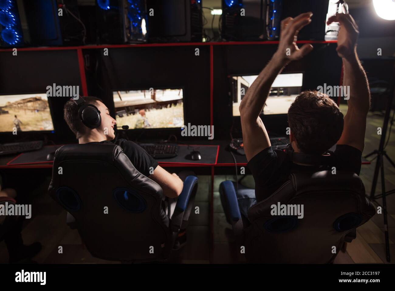 Video game screen rear view hi-res stock photography and images - Alamy