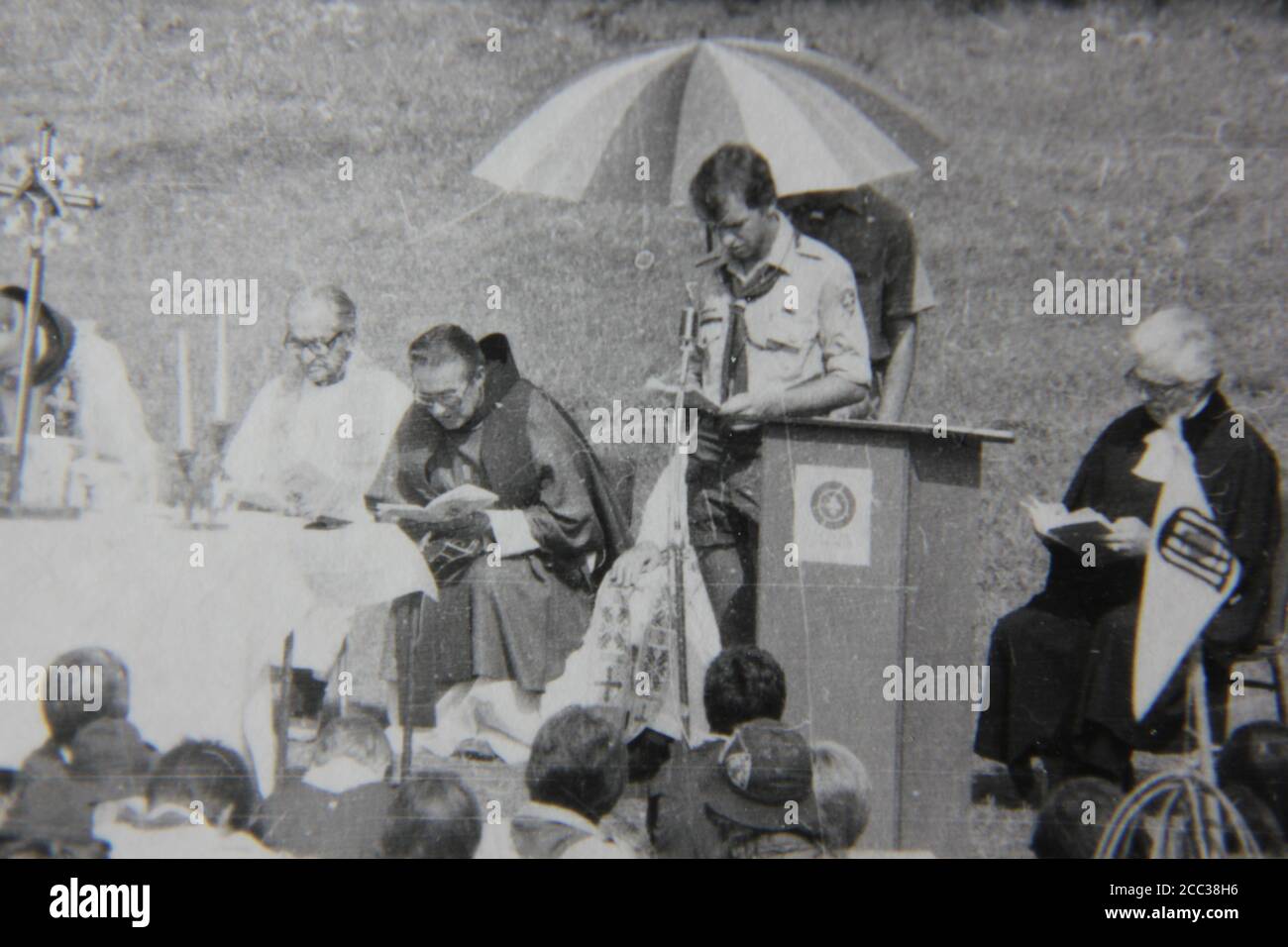 Fine 1970s vintage black and white photography of scouts enjoying summer scout camp. Stock Photo