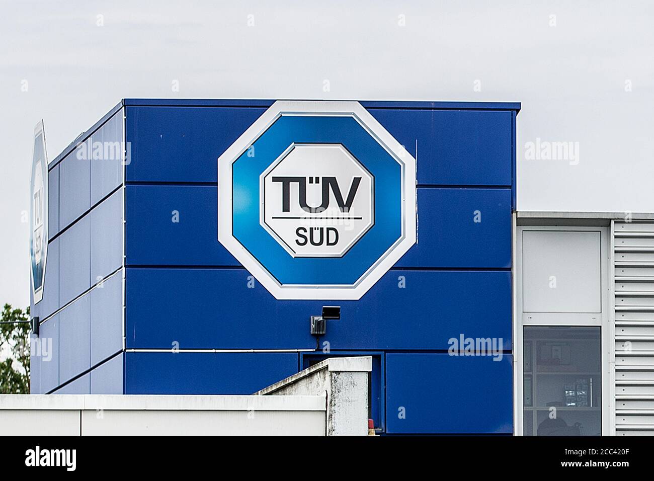 Tuv test center hires stock photography and images Alamy