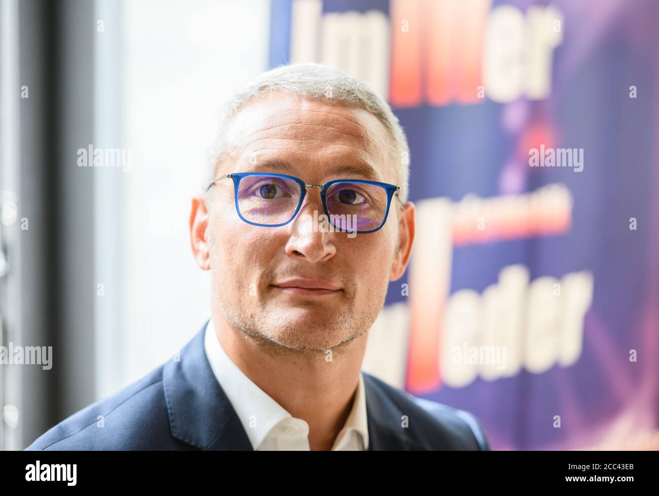 17 August 2020, Rhineland-Palatinate, Budenheim: Baris Baglan, Rector  Lenneberg Primary and Secondary School plus, is in primary school. Photo:  Andreas Arnolddpa Stock Photo - Alamy