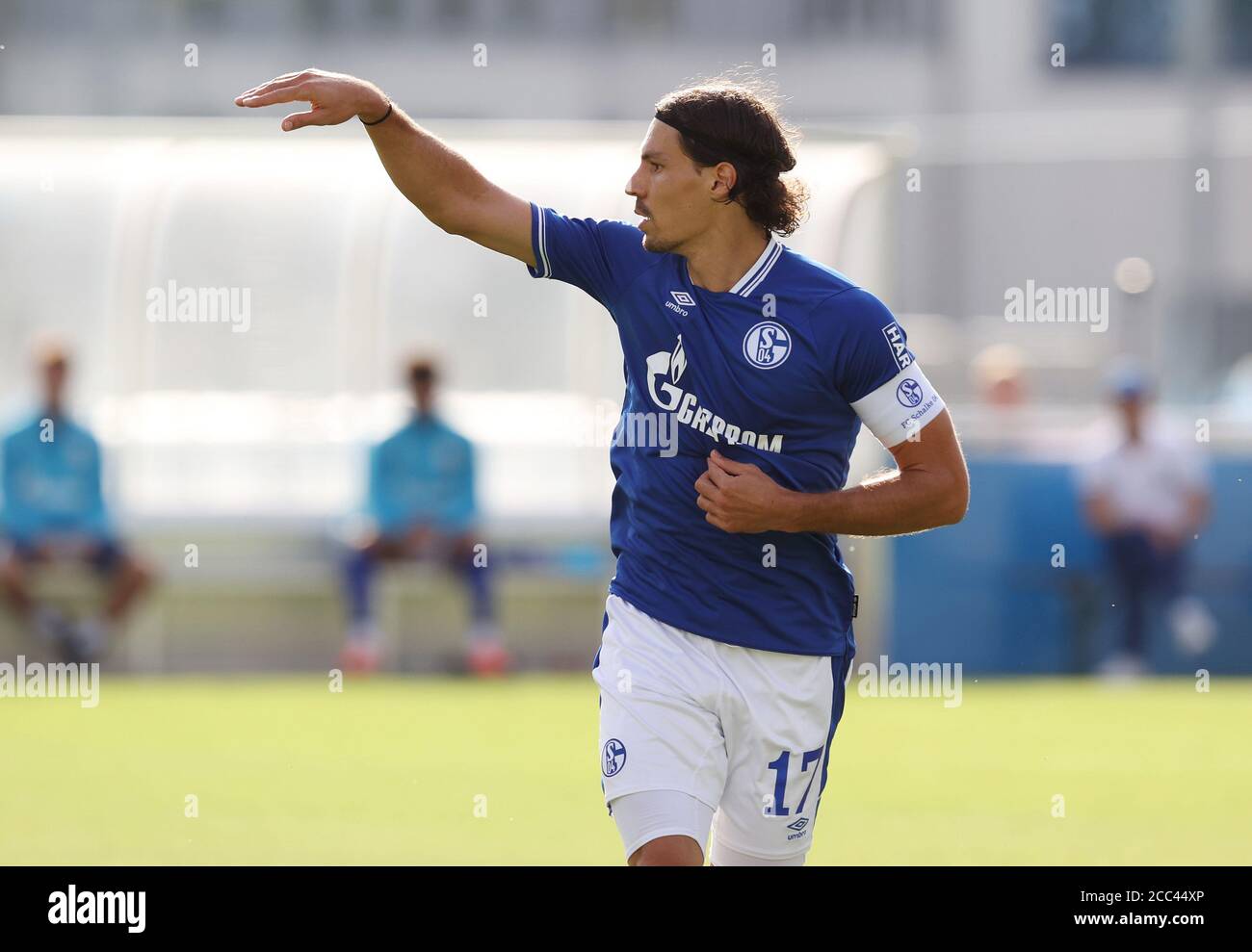 firo: 18.08.2020, Fuvuball: Soccer: 1st Bundesliga test match season  2020/21 FC Schalke 04 - KFC Uerdingen Benjamin Stambouli, gesture | usage  worldwide Stock Photo - Alamy