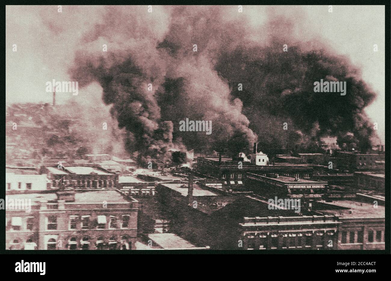 Little Africa on fire, Tulsa, Oklahoma. Race riot, June 1st, 1921 Stock Photo