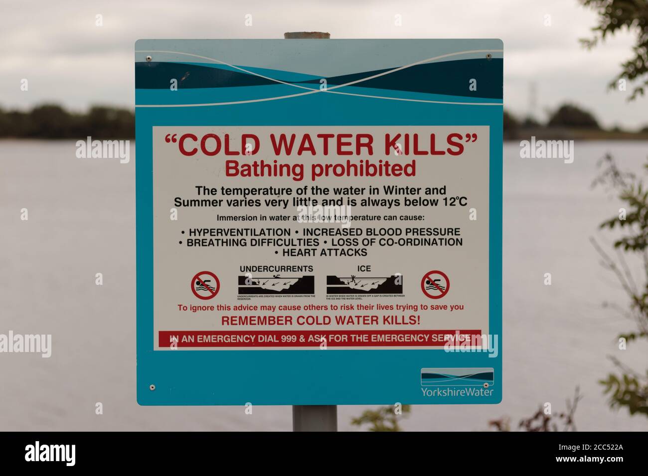 View of ‘Cold Water Kills’ warning sign at Ardsley Reservoir Stock