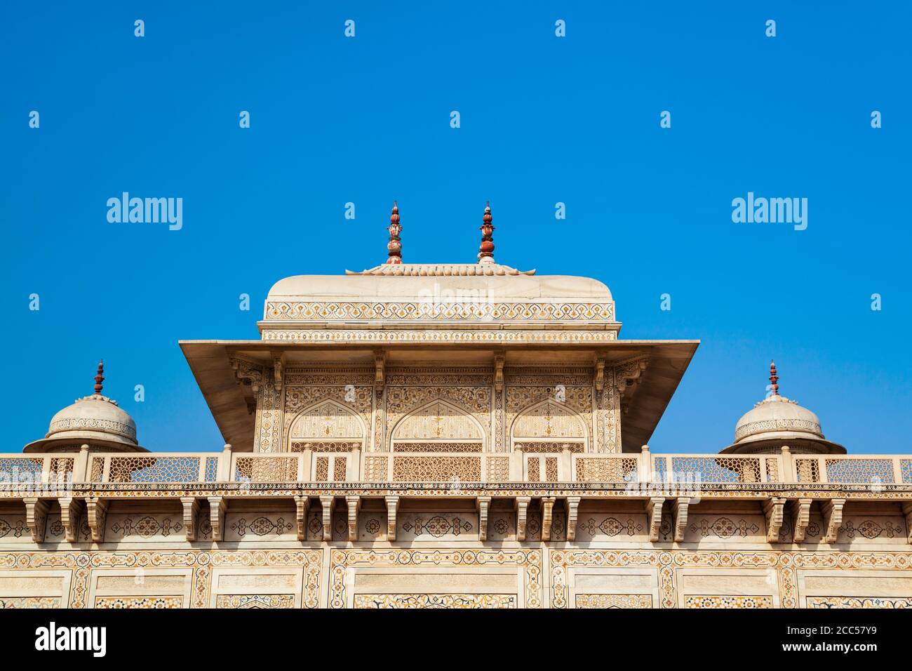 tomb of itimad ud daulah agra