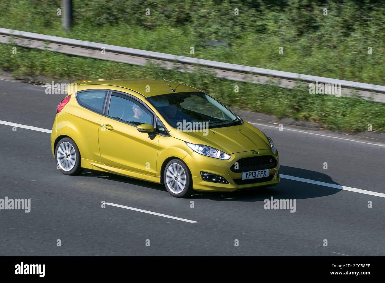 Ford fiesta zetec s hi-res stock photography and images - Alamy