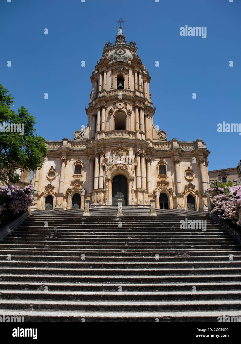 Baroque staircase and bell tower of the church of San Giorgio in Modica,  Sicily, rebuilt after the earthquake of 1693 in the Sicilian Baroque Style  Stock Photo - Alamy
