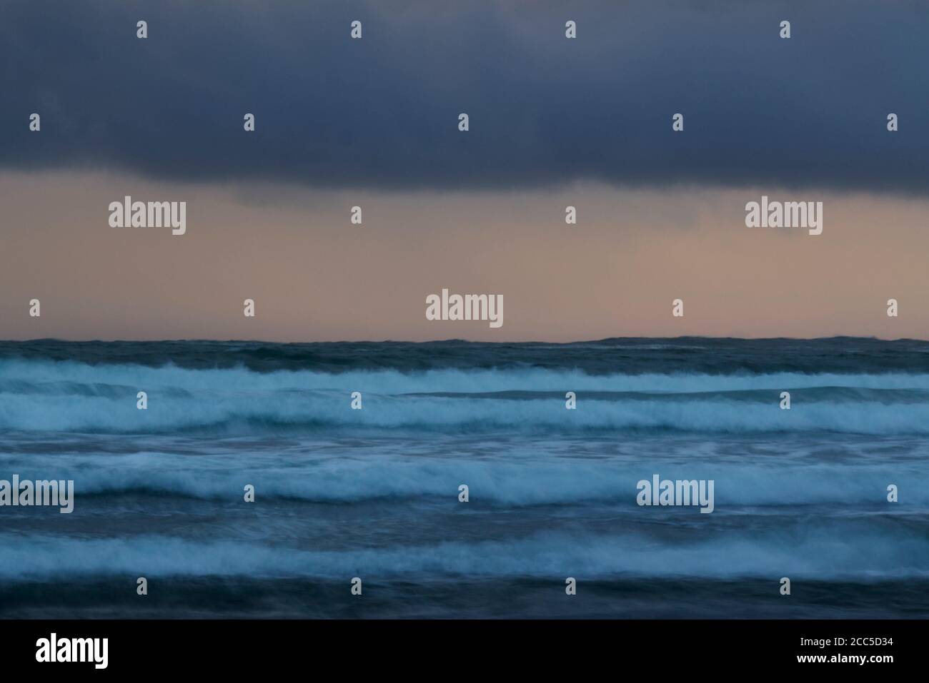 Dark sea rough hi-res stock photography and images - Alamy
