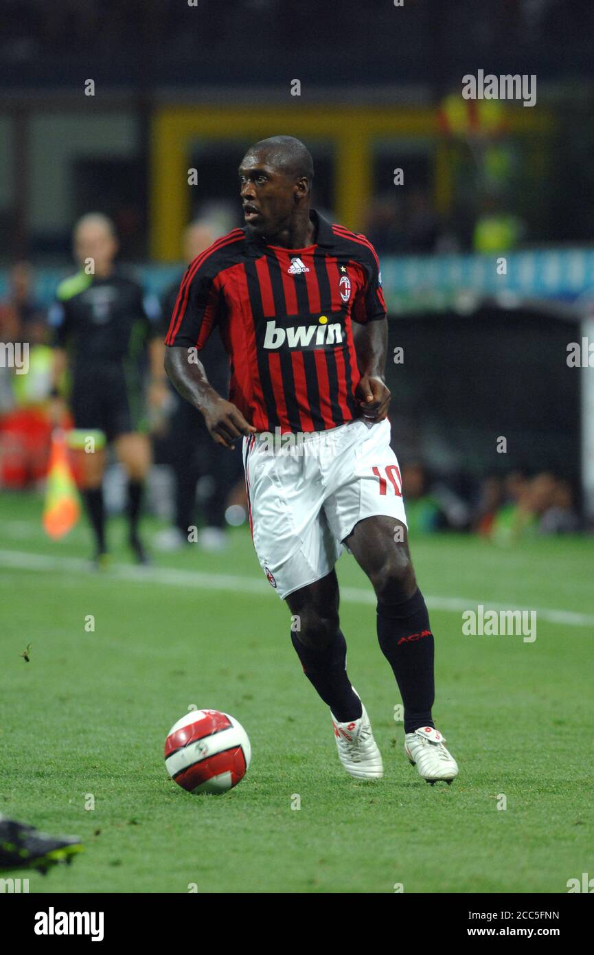 Milan Italy, 17 August 2007, "SAN SIRO " Stadium, L.Berlusconi 2007 , AC - FC Juventus : Clarence Seedorf in action during the match Photo - Alamy