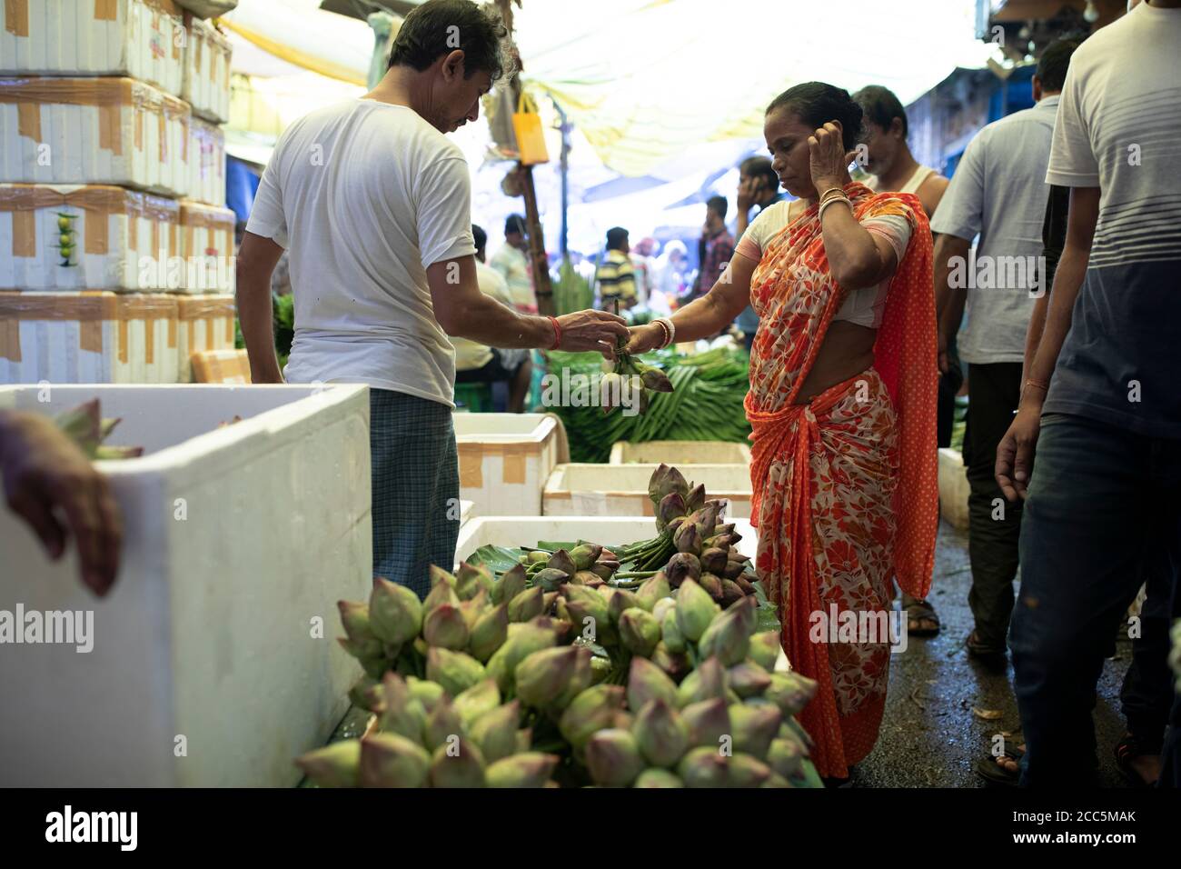 Lotus flower market hires stock photography and images Alamy