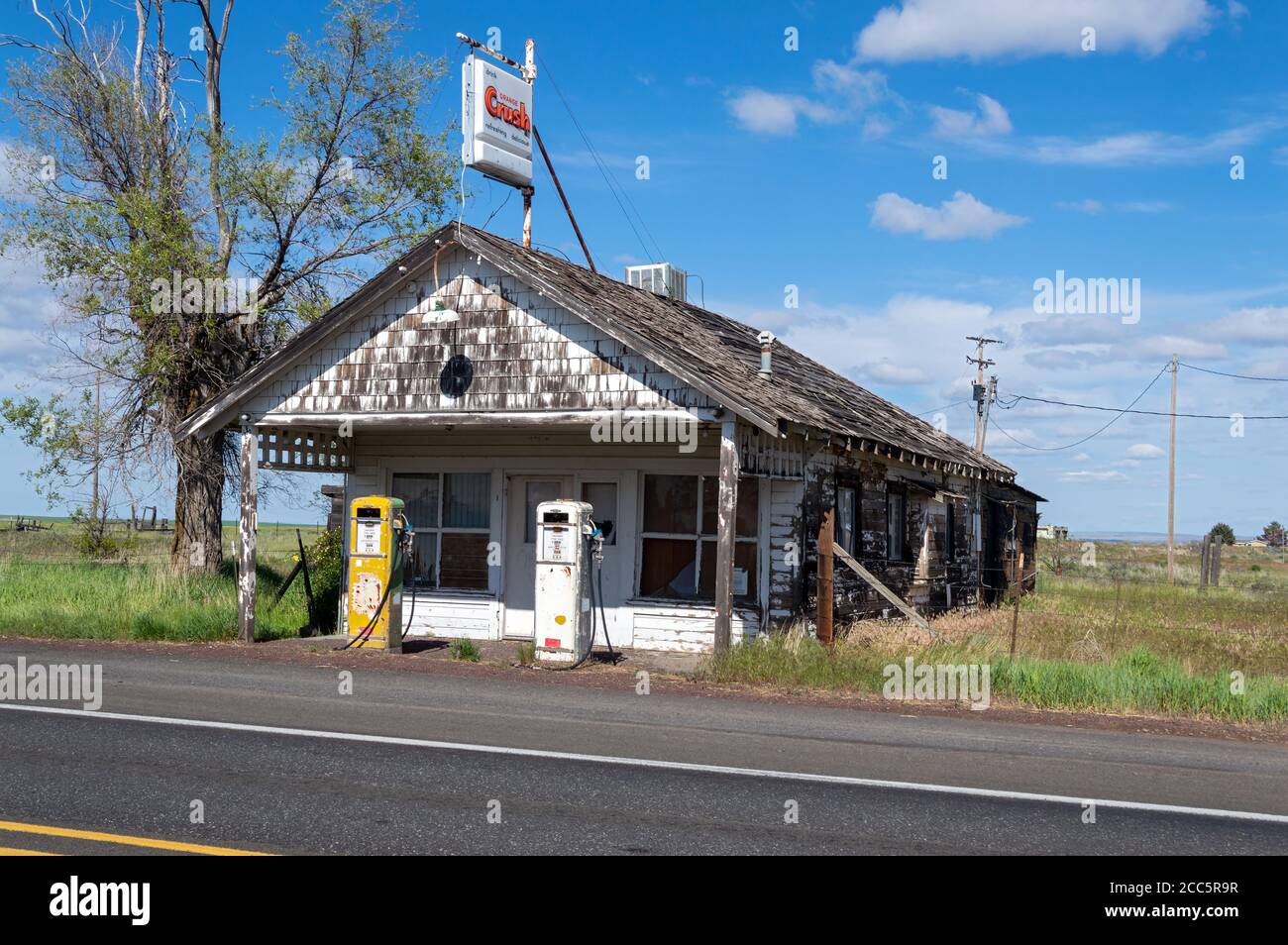 Oregon gas station hires stock photography and images Alamy