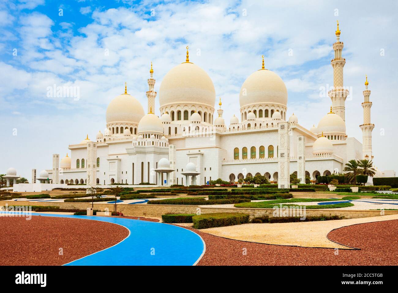 Sheikh Zayed Grand Mosque is the largest mosque of UAE, located in Abu ...