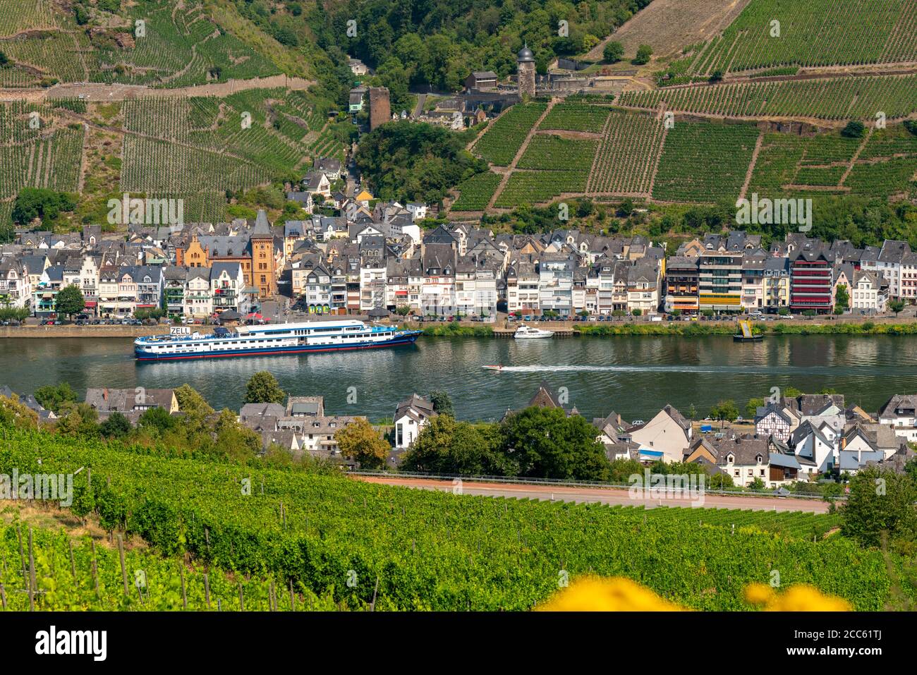 Moseltal, the wine village Zell an der Mosel, Rhineland-Palatinate, Germany Stock Photo