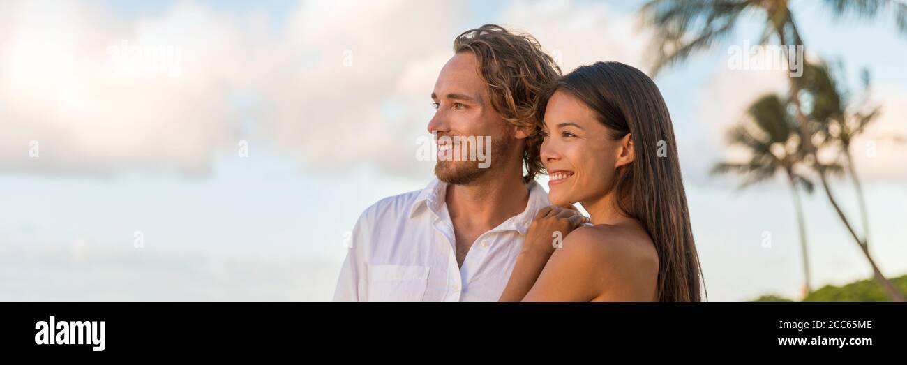 Man watching women on beach hi-res stock photography and images - Alamy