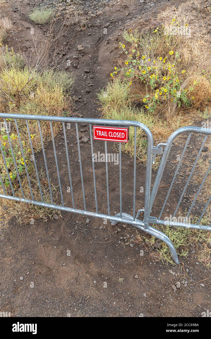 Trail Closed Sign in a State Park, WA Stock Photo - Alamy