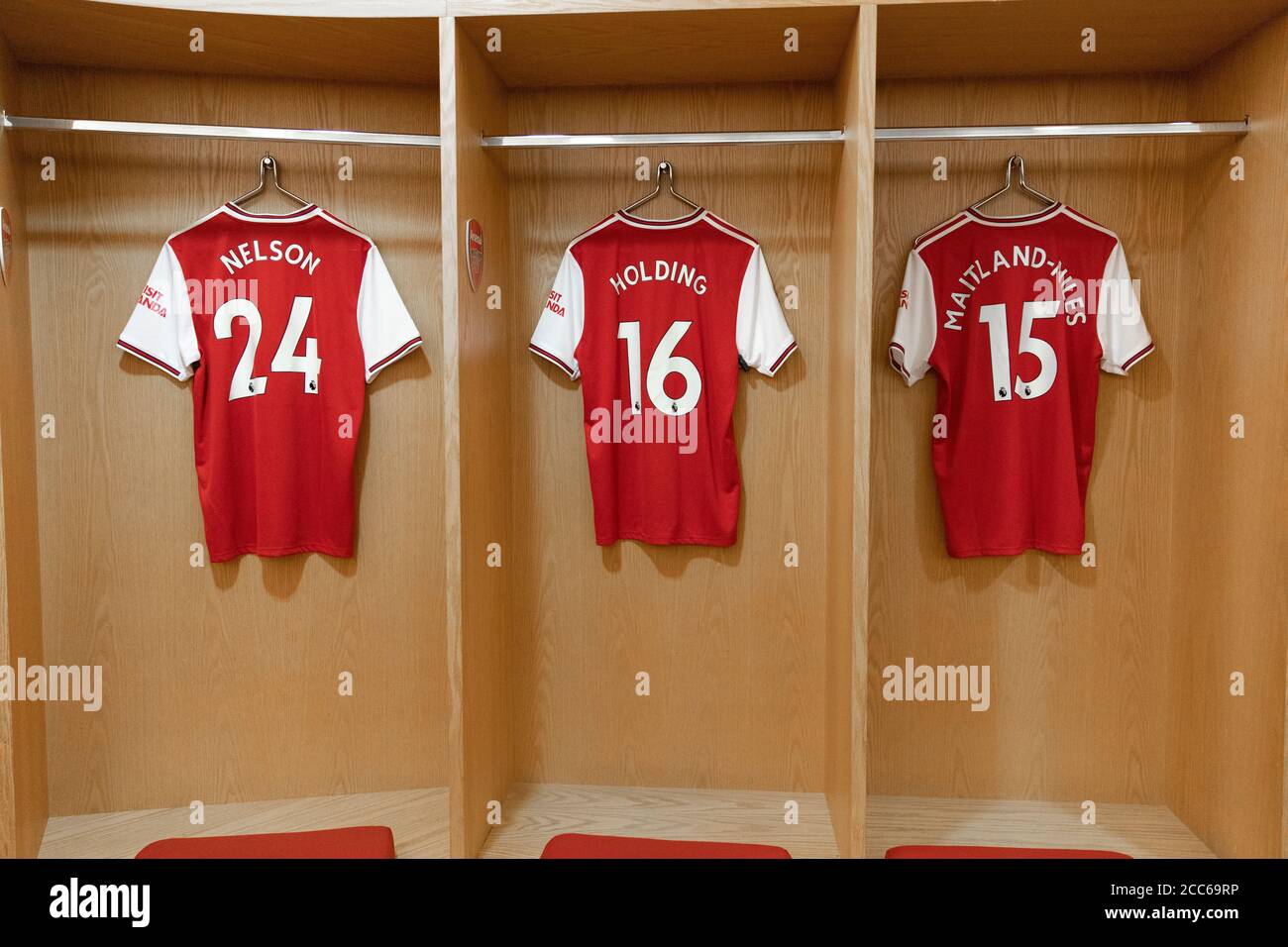 Home dressing room, Emirates Stadium, home of Arsenal Football Club,  London, N5, England | Architect: HOK Sport | Stock Photo - Alamy, image size:1300x956