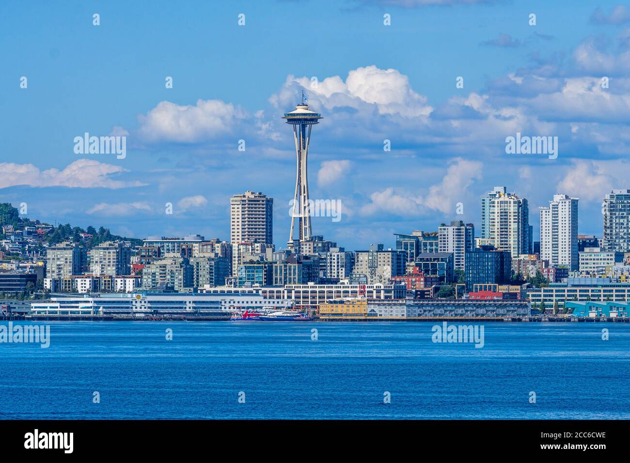 A view of the Seattle skyline in the Pacific Northwest Stock Photo - Alamy