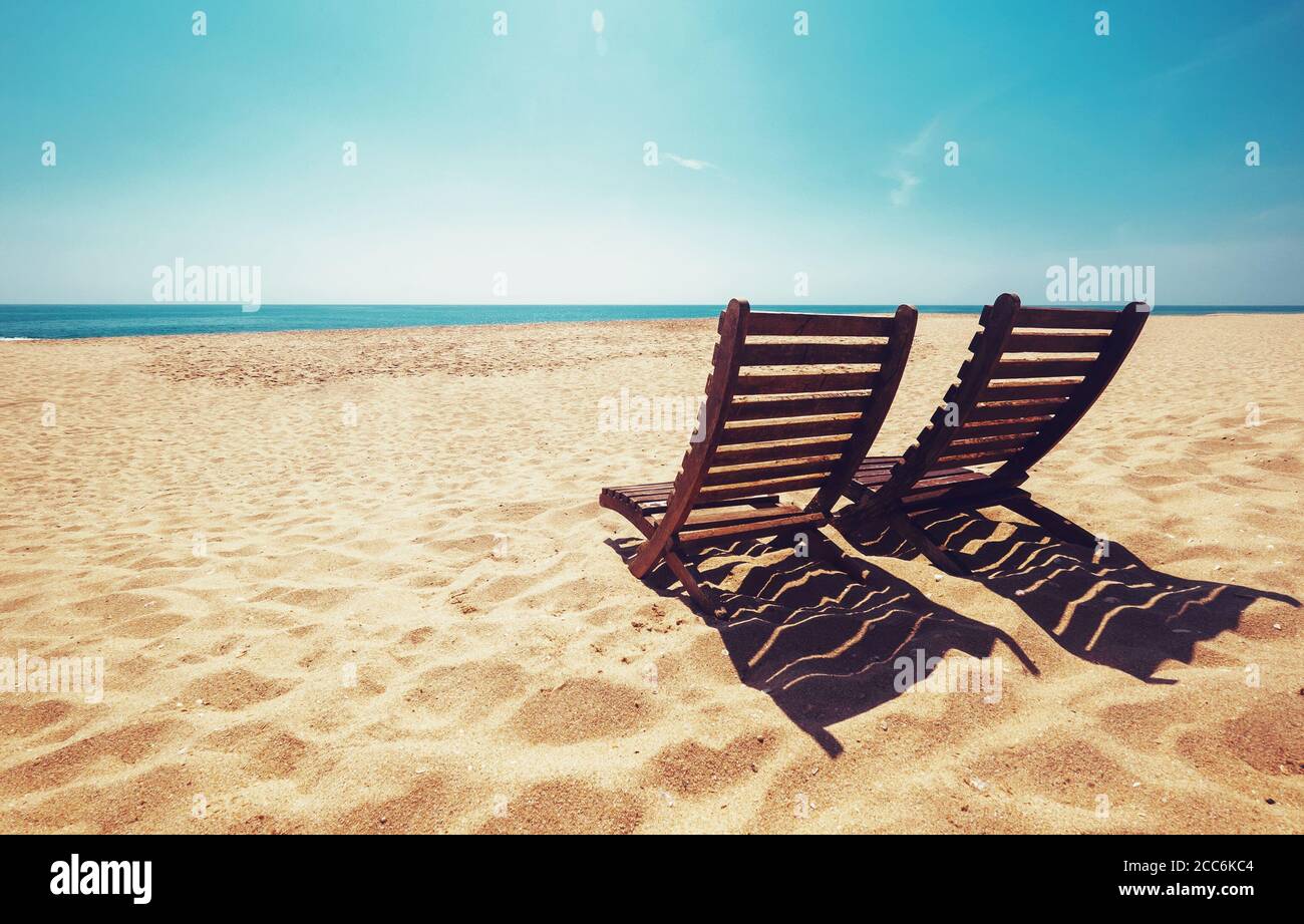 Empty sandy beach landscape hi-res stock photography and images - Alamy