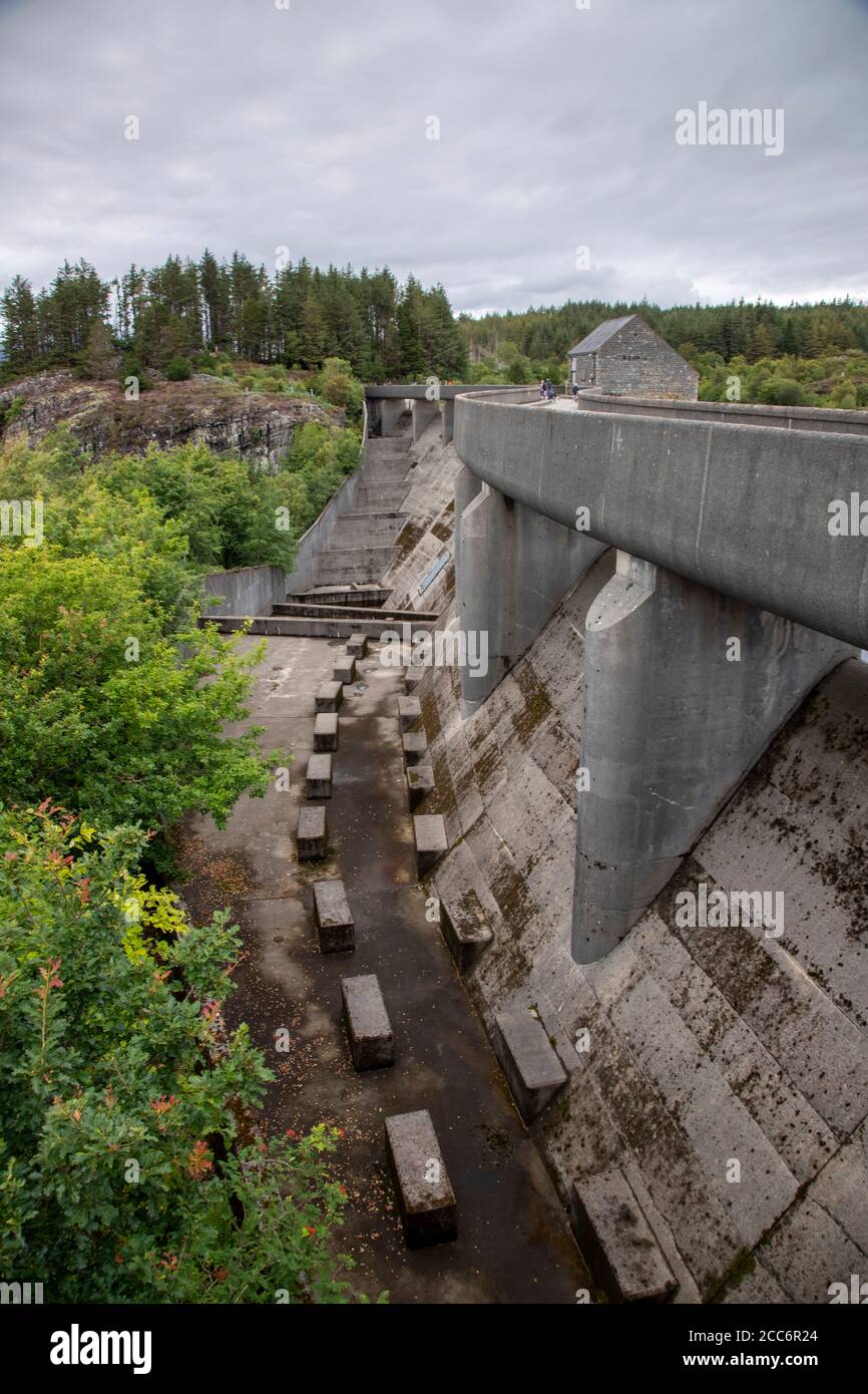 Maentwrog dam at Llyn Trawsfynydd, Wales Stock Photo