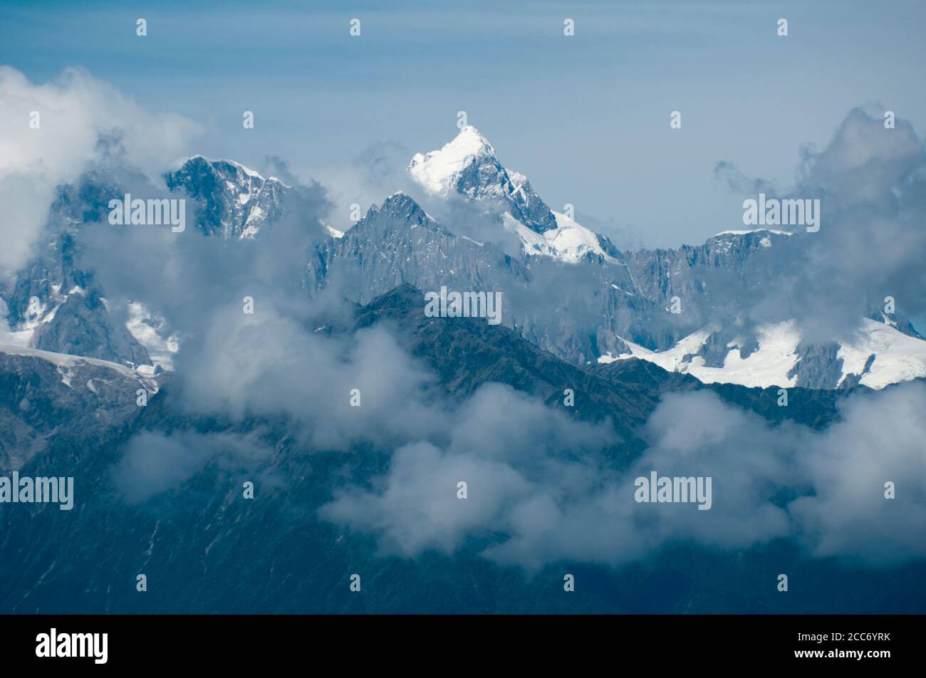 Aoraki mount cook hi-res stock photography and images - Alamy