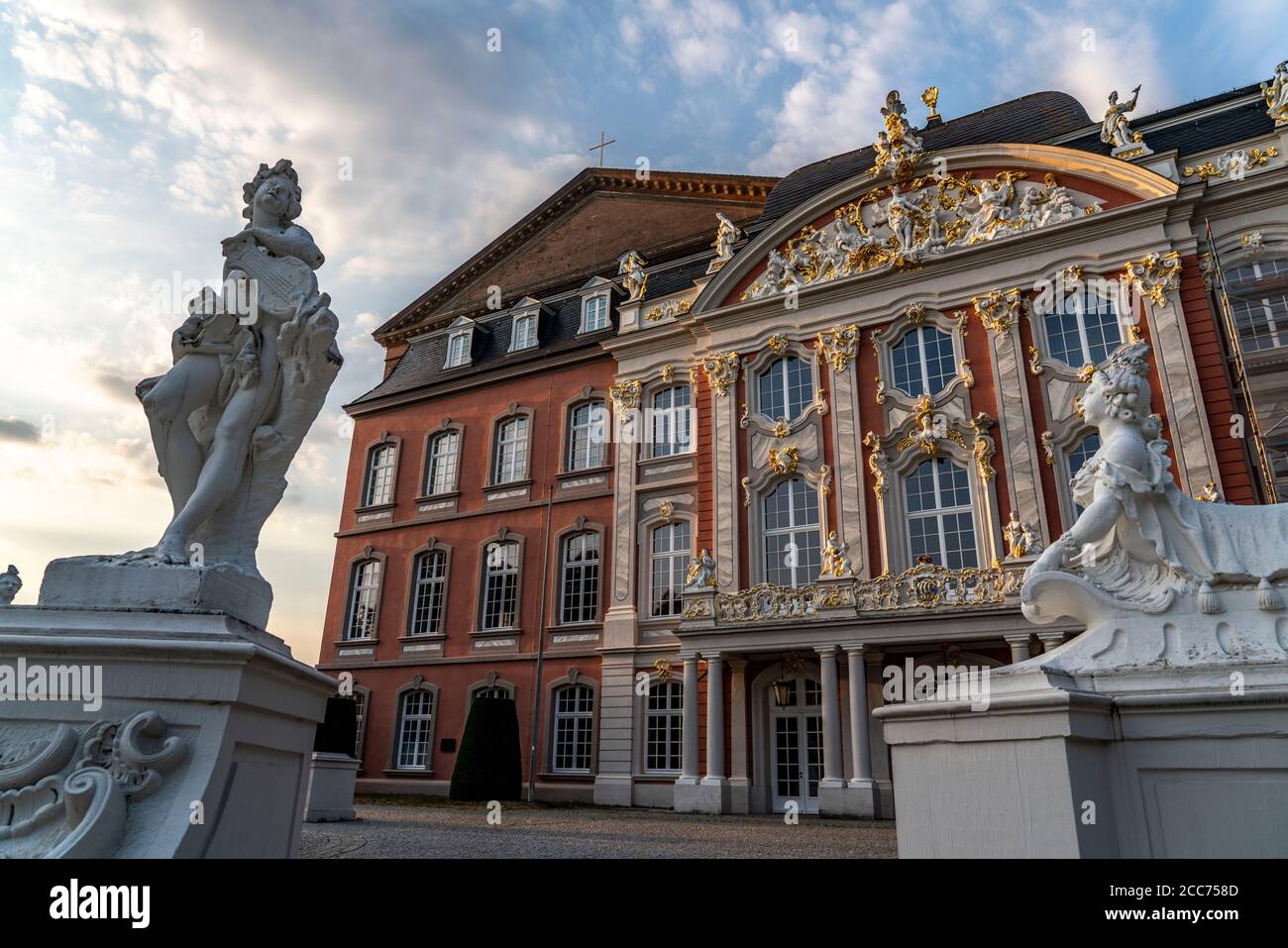 Kurfürstliches Palais, in the city centre of Trier, Rhineland-Palatinate, Germany Stock Photo