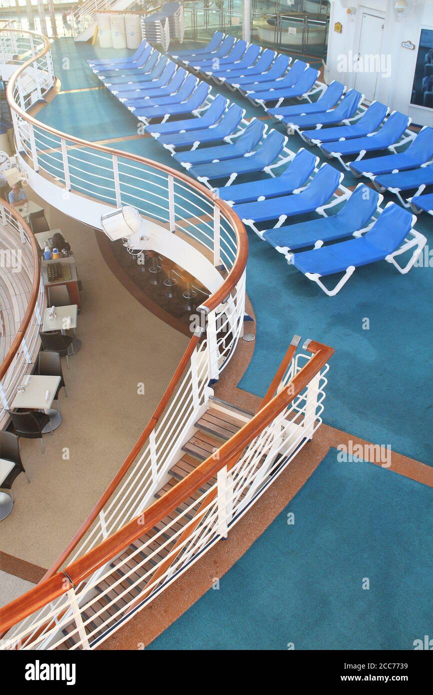Empty deck chairs on a cruise ship Stock Photo - Alamy