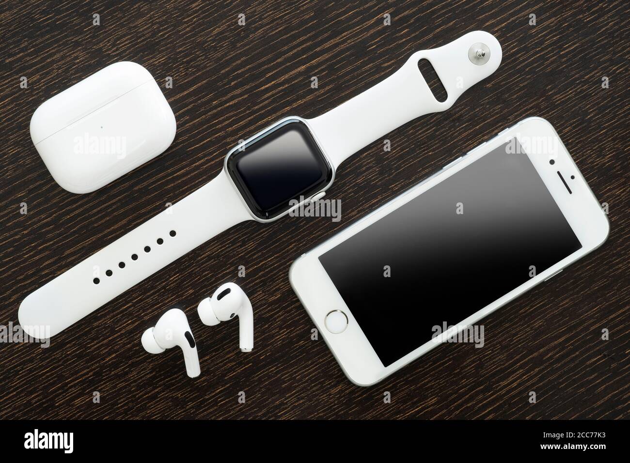 Page 2 - Apple Watch High Resolution Stock Photography and Images - Alamy