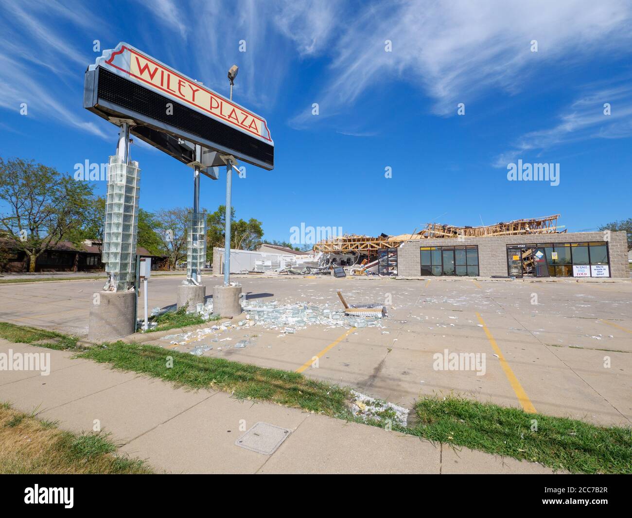 Wiley Plaza strip mall demolished by derecho of August 10, 2020. Cedar Rapids, Iowa Stock Photo