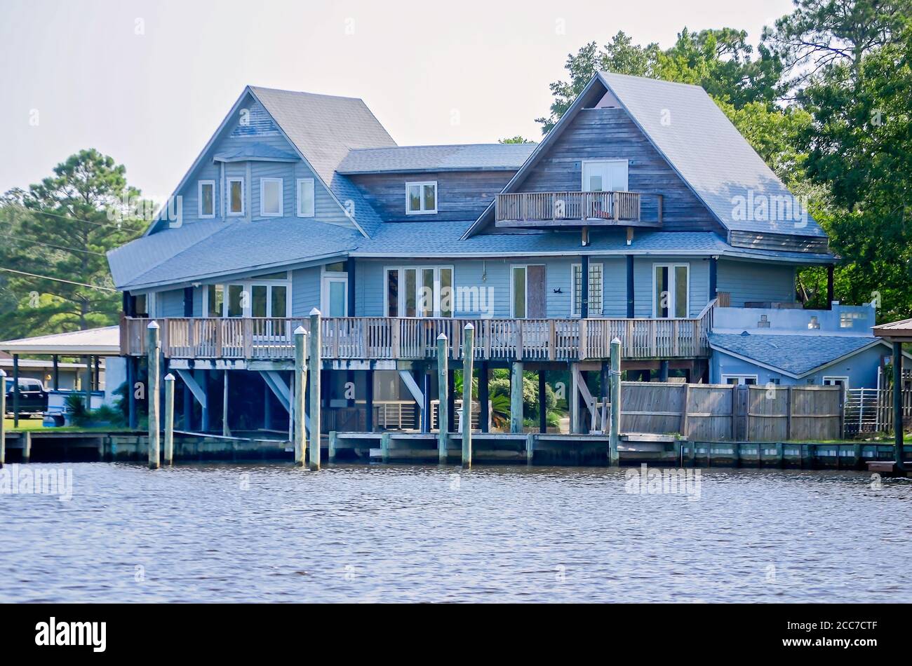 House exterior waterfront wooden hires stock photography and images