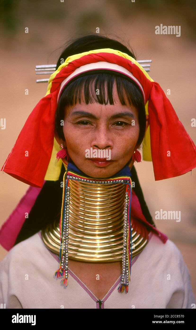 Thailand: Padaung (Long Neck Karen) woman, Chiang Mai Province, northern Thailand. The Padaung or Kayan Lahwi or Long Necked Karen are a subgroup of the Kayan, a mix of Lawi, Kayan and several other tribes. Kayan are a subgroup of the Red Karen (Karenni) people, a Tibeto-Burman ethnic minority of Burma (Myanmar). Stock Photo