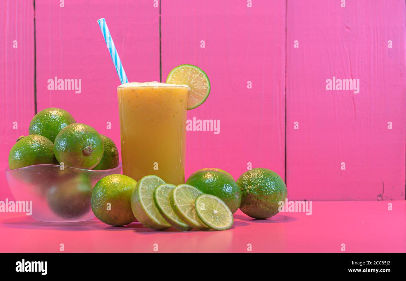 Citrus aurantifolia. Lemon juice. Lemonade. Drink rich in vitamin C