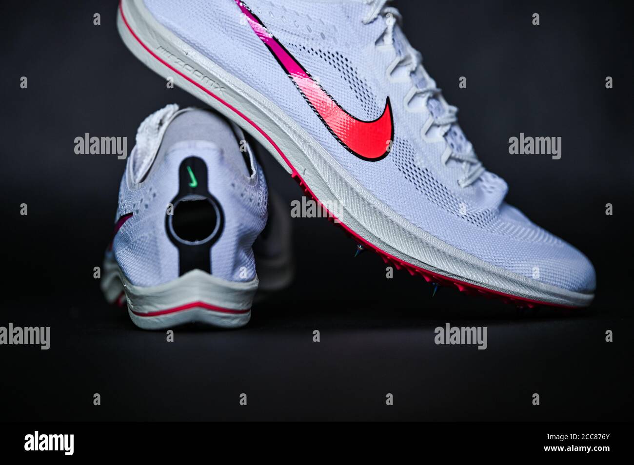 BANGKOK, THAILAND, AUGUST 17. 2020. Nike ZoomX Dragonfly Racing Spike.  Controversial Track and Field Athletics Spike for professional Athletes at  Summ Stock Photo - Alamy