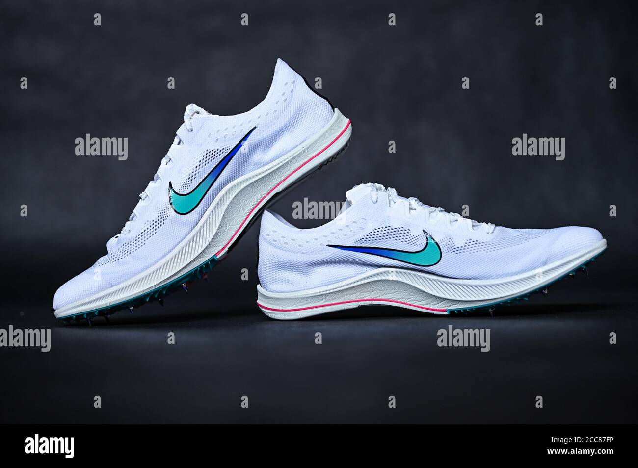 BANGKOK, THAILAND, AUGUST 17. 2020. Nike ZoomX Dragonfly Racing Spike.  Controversial Track and Field Athletics Spike for professional Athletes at  Summ Stock Photo - Alamy