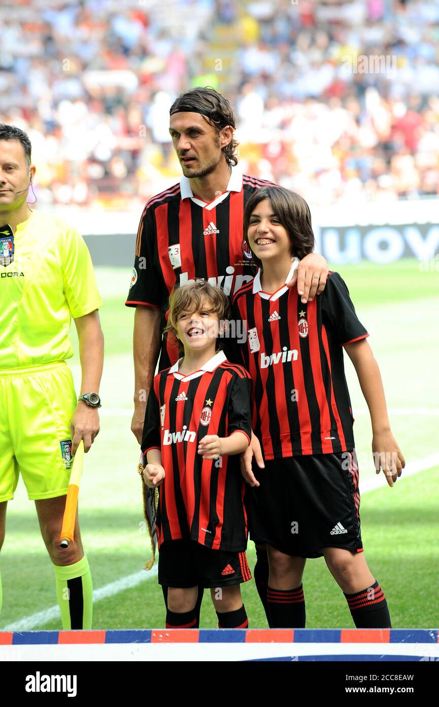 Paolo maldini 2009 hi-res stock photography and images - Alamy