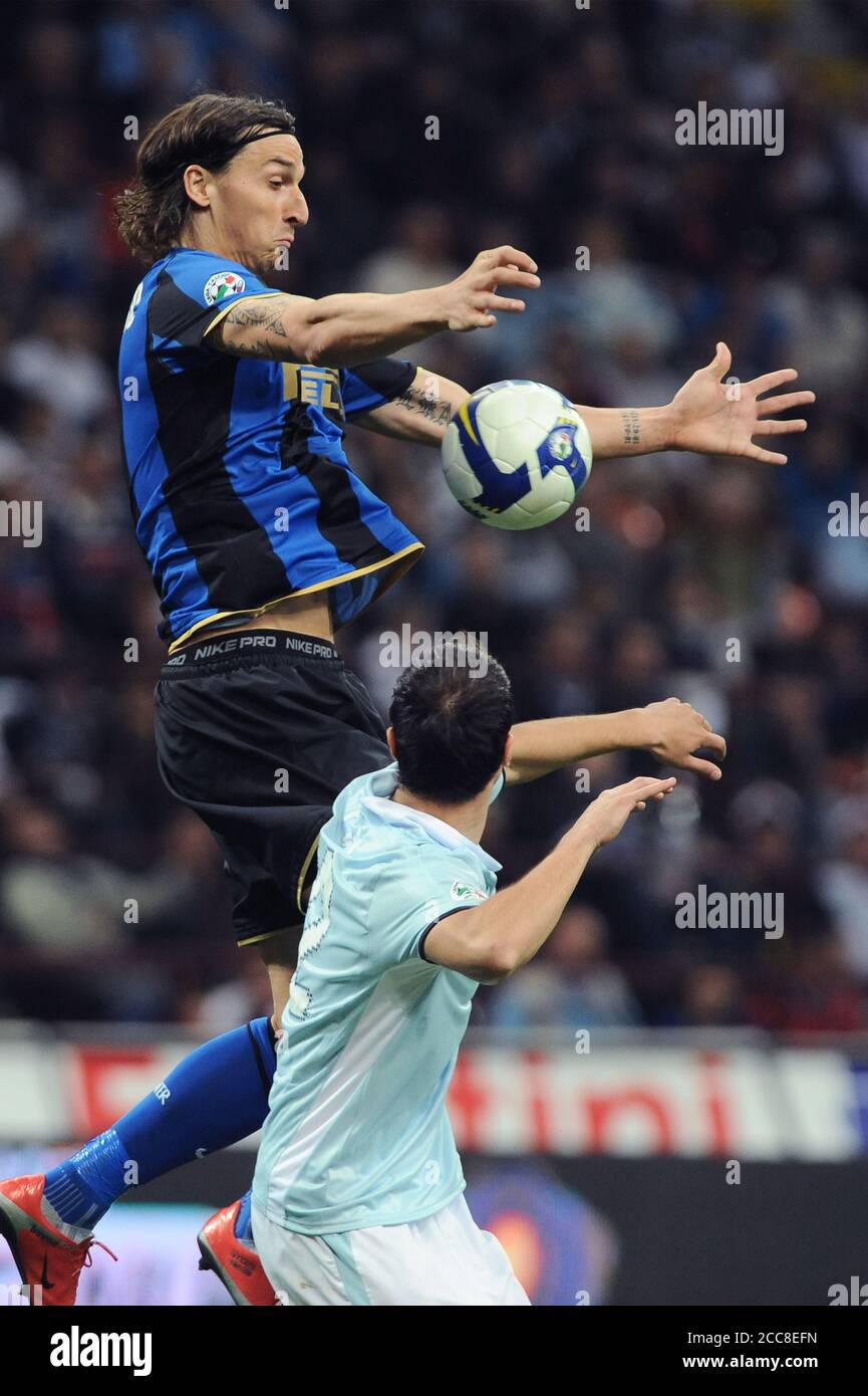 Zlatan ibrahimovic football professional in hi-res stock photography and  images - Alamy, image size:865x1390