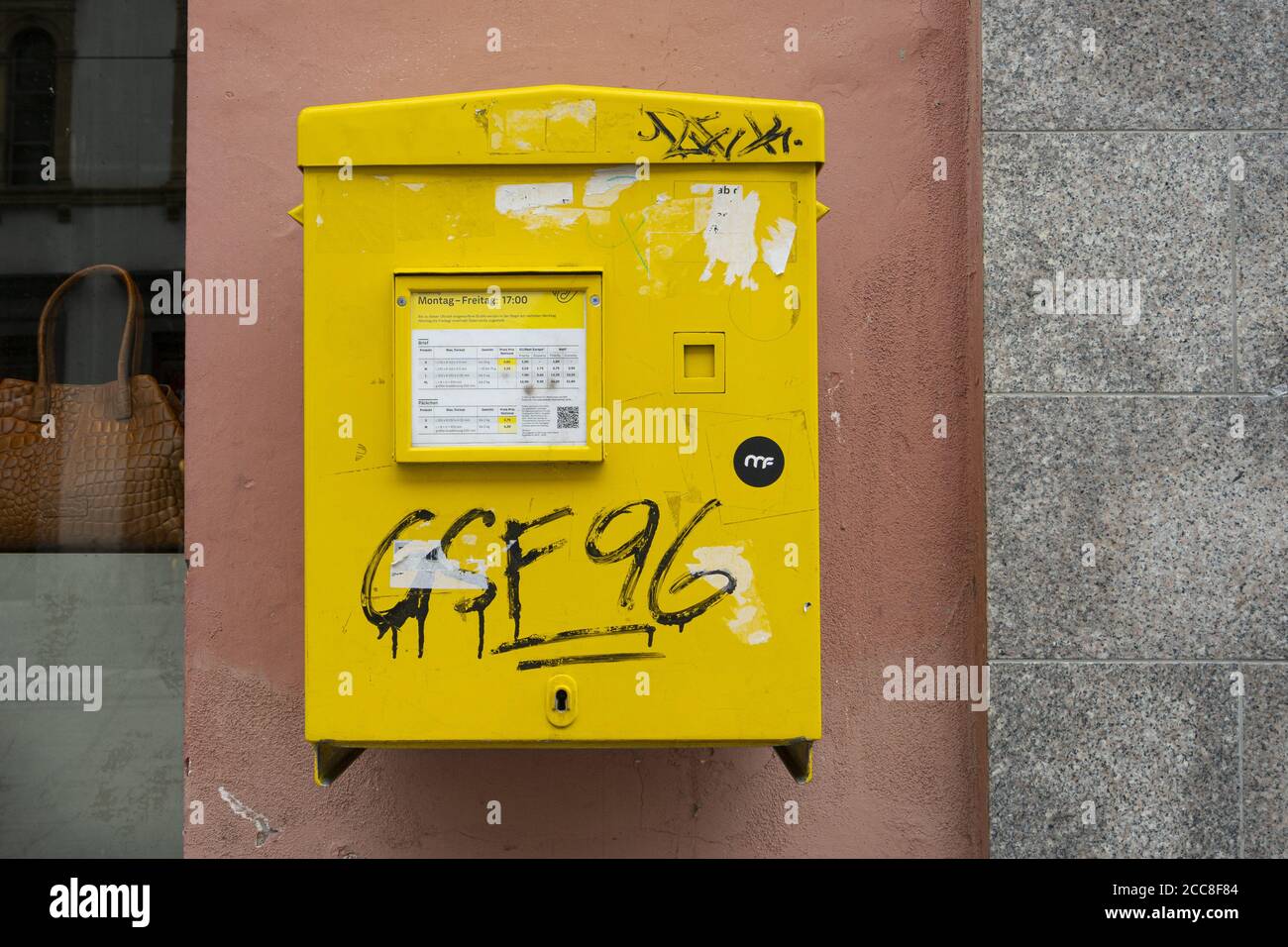 Classic post box hires stock photography and images Alamy