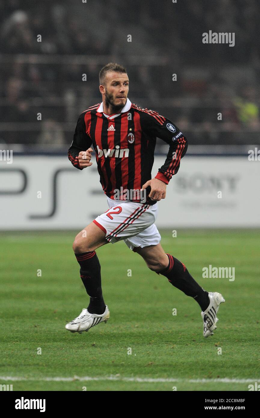 Milan Italy 16 February 2010 San Siro Stadium Uefa Champions League 2009 2010 Ac Milan Fc Manchester United David Beckham In Action During The Match Stock Photo Alamy